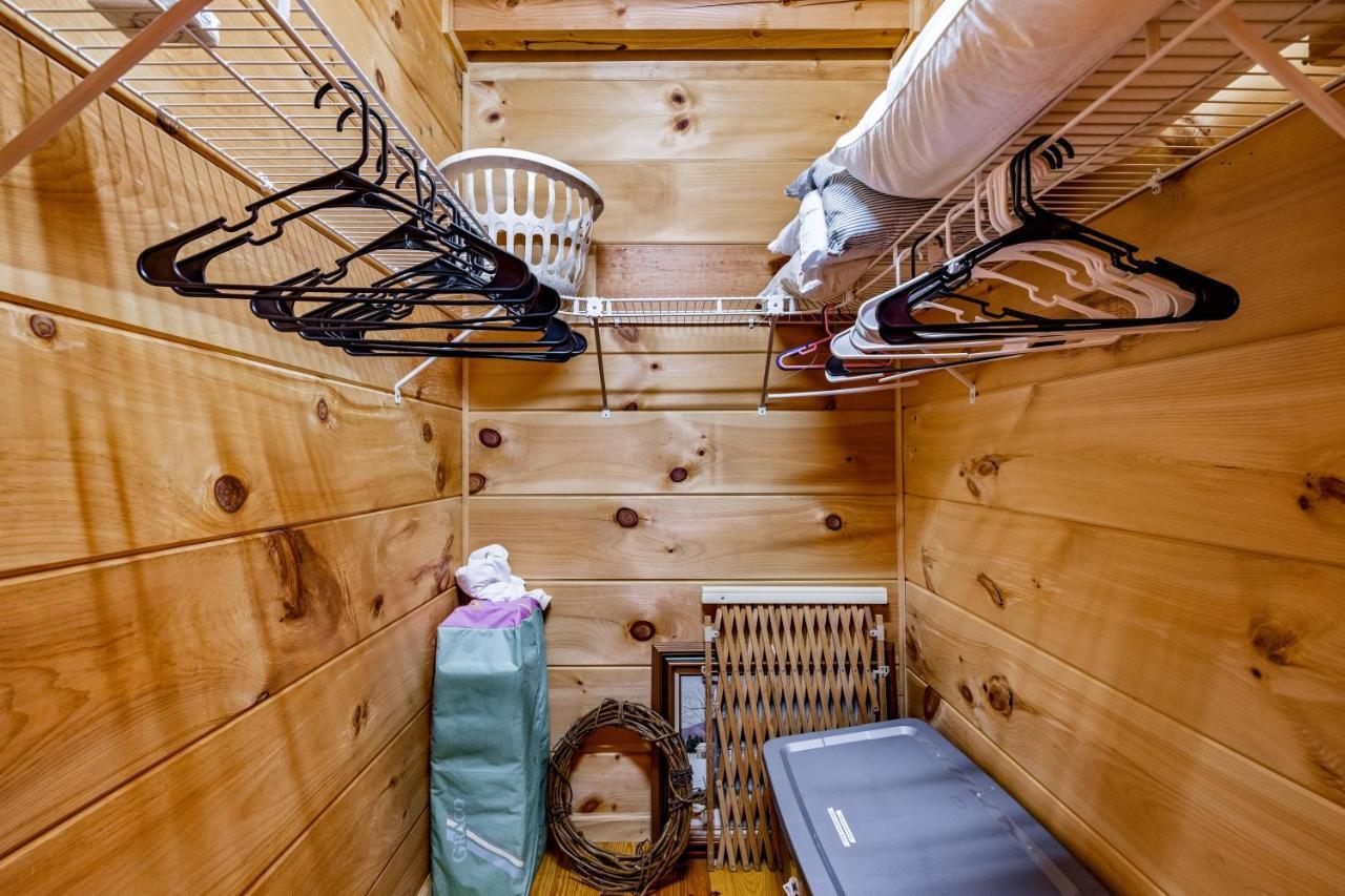Willa Rustic Retreat West Jefferson Zewnętrze zdjęcie